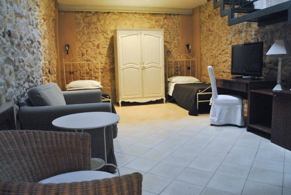 אבולה Chiusa Di Carlo Agriturismo מראה חיצוני תמונה