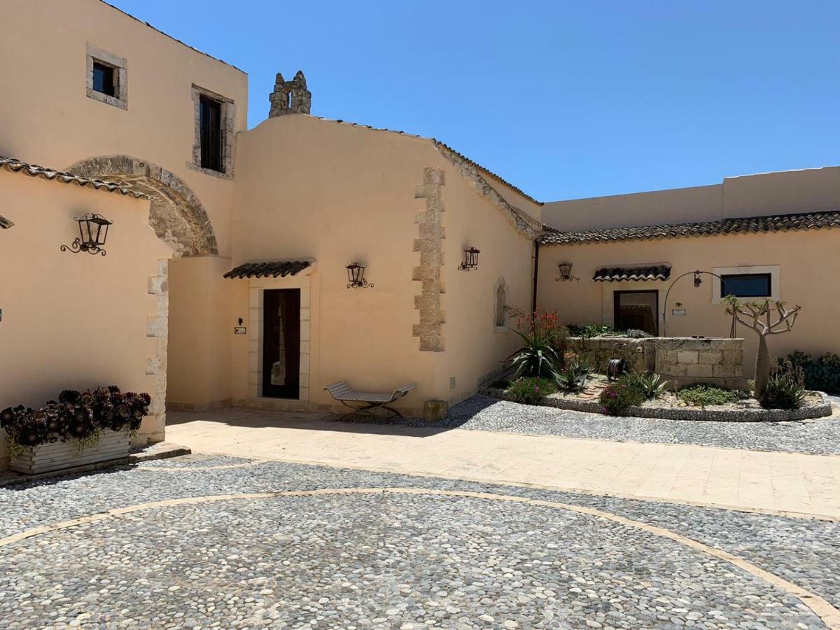 אבולה Chiusa Di Carlo Agriturismo מראה חיצוני תמונה
